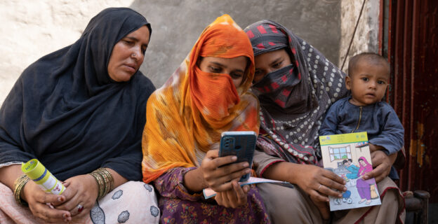 Semiz sochli qora ayol