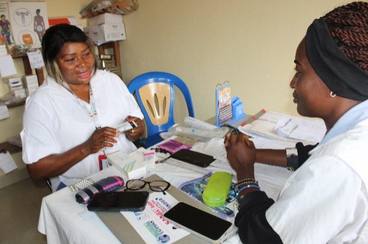 Clinical mentorship in Bandundu General Hospital, DRC.